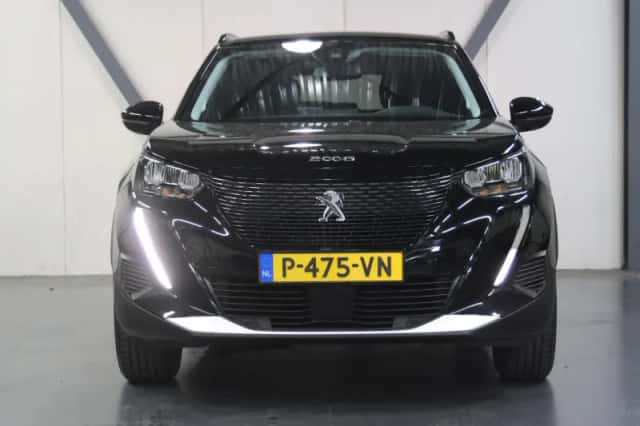 Peugeot e-2008 (2022) thumbnail 5