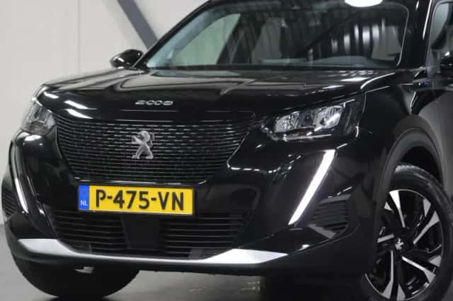 Peugeot e-2008 (2022) thumbnail 6