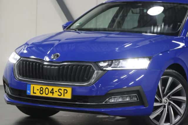 Škoda Octavia (2021) thumbnail 6