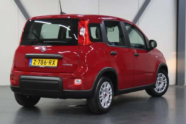 Fiat Panda (2024) thumbnail 3