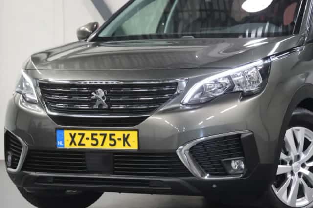 Peugeot 5008 (2019) thumbnail 5