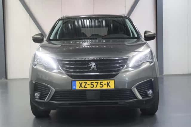 Peugeot 5008 (2019) thumbnail 6