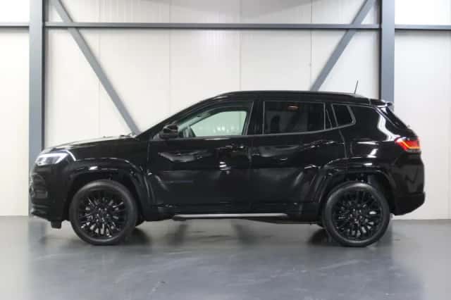 Jeep Compass (2022) thumbnail 2