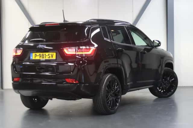 Jeep Compass (2022) thumbnail 3