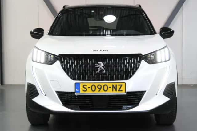 Peugeot 2008 (2023) thumbnail 5