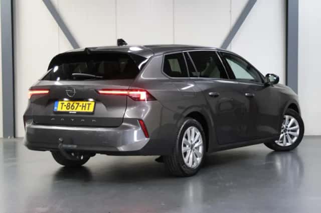 Opel Astra (2023) thumbnail 3