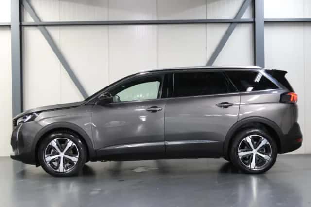 Peugeot 5008 (2022) thumbnail 2