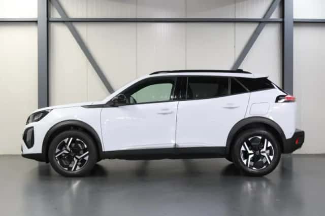 Peugeot 2008 (2025) thumbnail 2