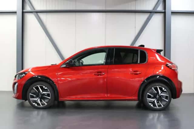 Peugeot 208 (2025) thumbnail 2