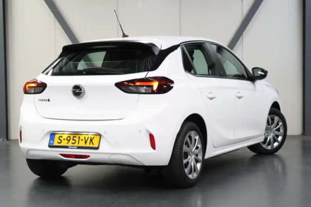 Opel Corsa-e (2023) thumbnail 3