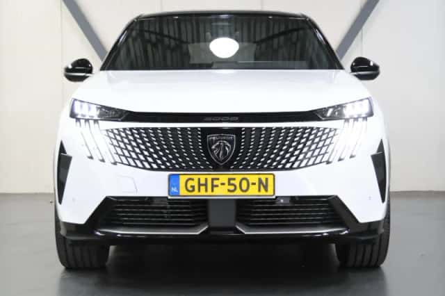 Peugeot e-3008 (2024) thumbnail 5
