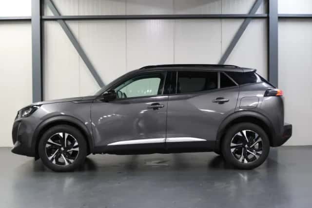 Peugeot 2008 (2022) thumbnail 2