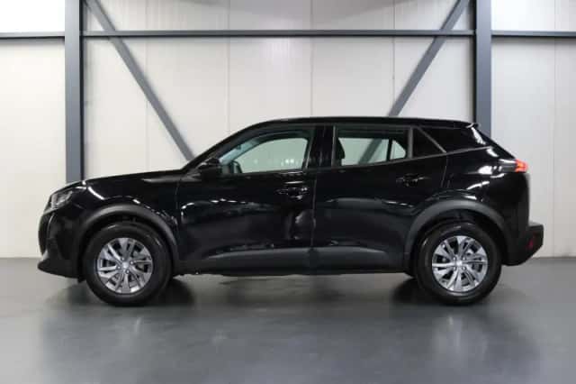 Peugeot 2008 (2022) thumbnail 2