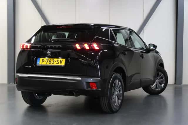 Peugeot 2008 (2022) thumbnail 3