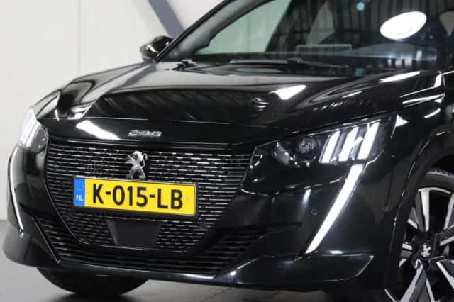 Peugeot 208 (2021) thumbnail 6