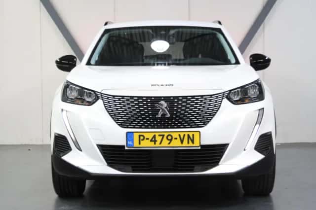 Peugeot e-2008 (2022) thumbnail 5