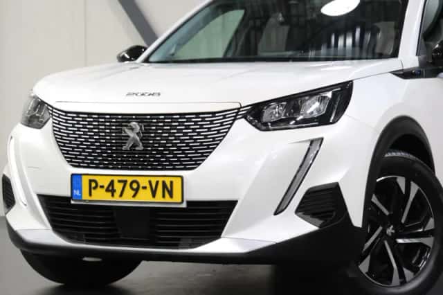 Peugeot e-2008 (2022) thumbnail 6