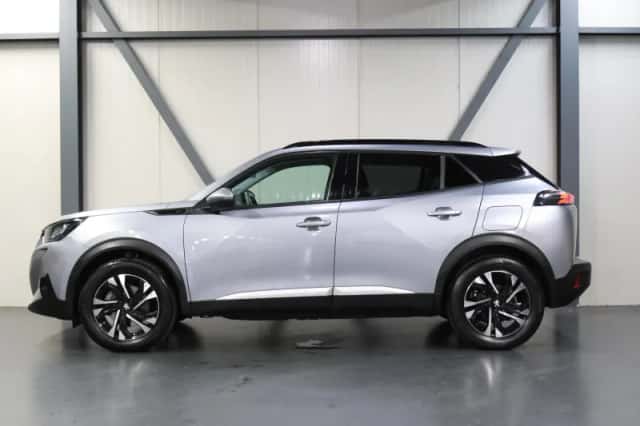 Peugeot e-2008 (2021) thumbnail 2