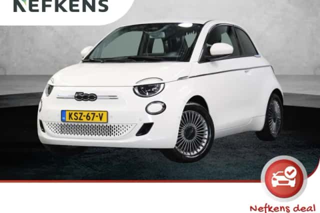 Fiat 500 (2023) thumbnail 1