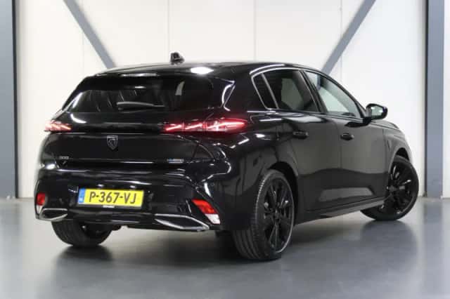 Peugeot 308 (2022) thumbnail 3