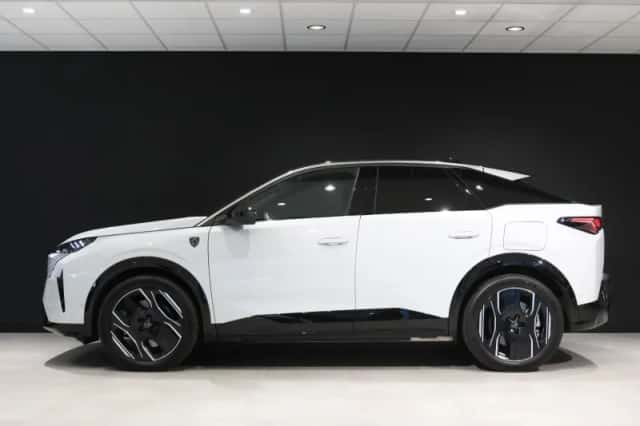 Peugeot e-3008 (2025) thumbnail 2