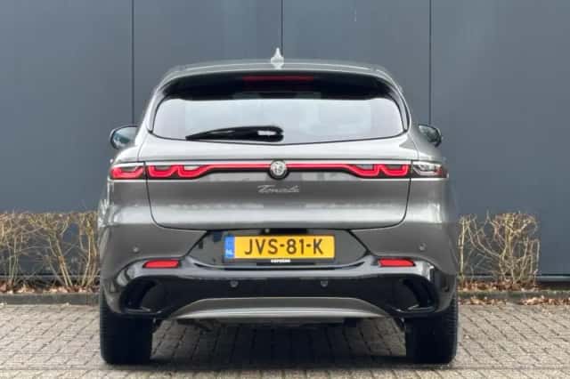 Alfa Romeo Tonale (2023) thumbnail 6