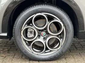 Alfa Romeo Tonale (2023) thumbnail 7