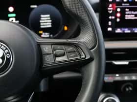 Alfa Romeo Tonale (2023) thumbnail 23