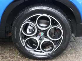 Alfa Romeo Tonale (2023) thumbnail 8