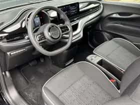 Fiat 500e (2024) thumbnail 11