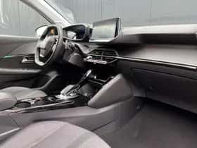 Peugeot 208 (2021) thumbnail 8