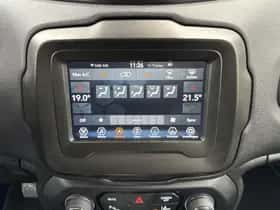 Jeep Renegade (2021) thumbnail 17