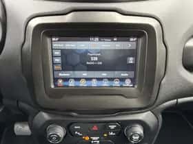 Jeep Renegade (2021) thumbnail 9