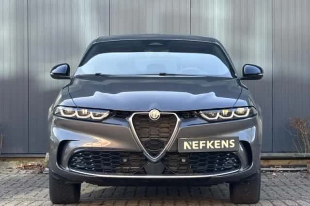Alfa Romeo Tonale (2023) thumbnail 2