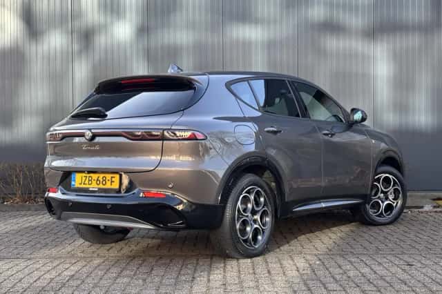 Alfa Romeo Tonale (2023) thumbnail 3
