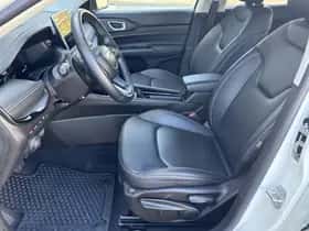 Jeep Compass (2023) thumbnail 14