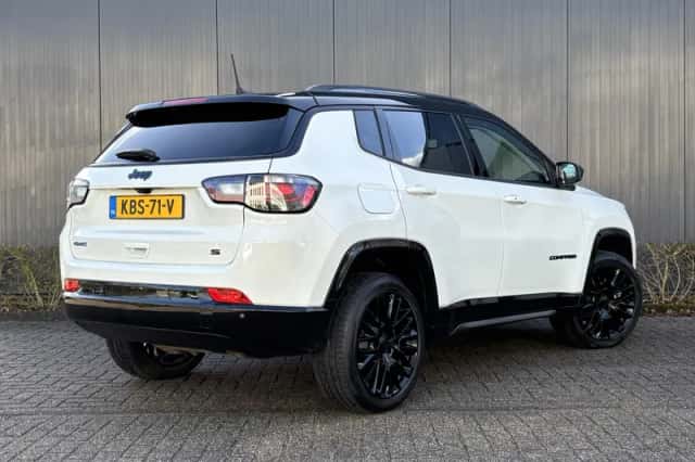 Jeep Compass (2023) thumbnail 3