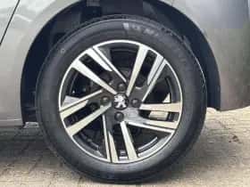 Peugeot 208 (2023) thumbnail 6