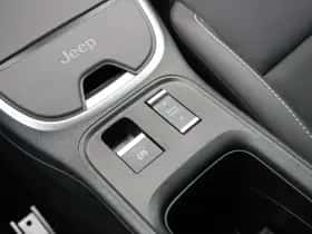 Jeep Avenger (2024) thumbnail 32