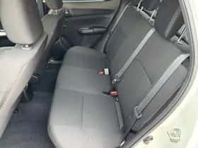 Suzuki Swift (2021) thumbnail 13