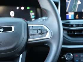 Jeep Compass (2023) thumbnail 23