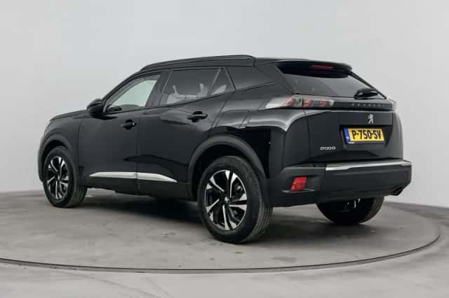 Peugeot 2008 (2022) thumbnail 3