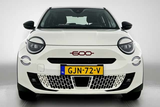 Fiat 600e (2025) thumbnail 2