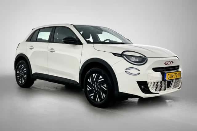 Fiat 600e (2025) thumbnail 3