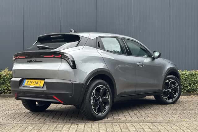 Alfa Romeo Junior (2025) thumbnail 3