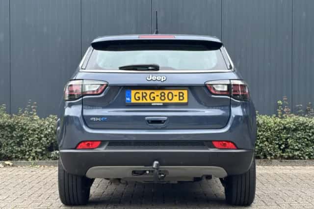 Jeep Compass (2024) thumbnail 6