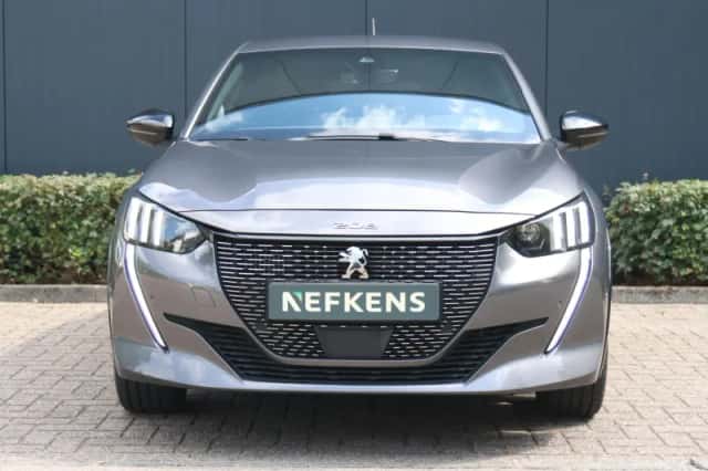 Peugeot 208 (2022) thumbnail 2