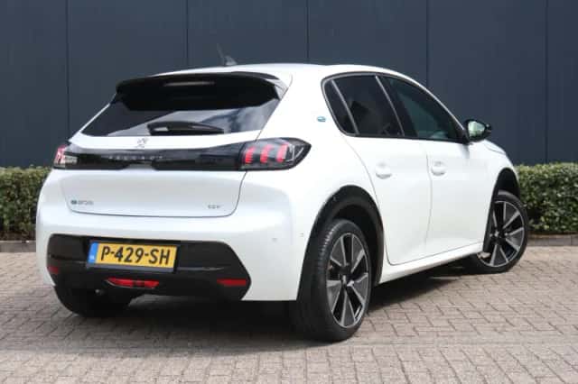 Peugeot e-208 (2022) thumbnail 6