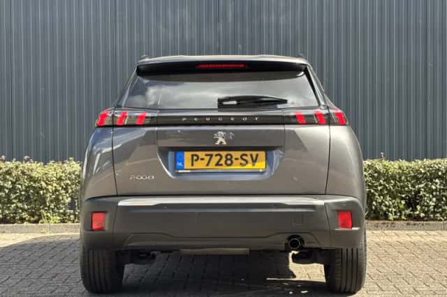 Peugeot 2008 (2022) thumbnail 5