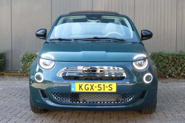 Fiat 500C (2026) thumbnail 2